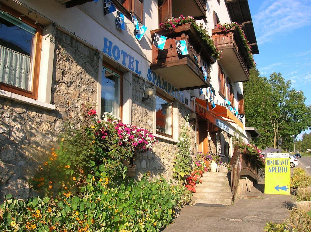 Hotel Spampatti Кастионе дела Презолана Екстериор снимка